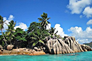 День 1. Виктория, остров Маэ. Изображение Marliese Zeidler с сайта Pixabay