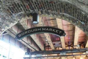 День 5. Пешая экскурсия по рынку Бороу и Району &laquo;Банк&raquo;. 