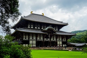 День 3. Нара: буддийский храм Todai-ji и Большой Будда, парк Нара с ручными оленями, синтоистский храм Kasuga-taisha. Лицензия CC0 Creative Commons, автор daeron